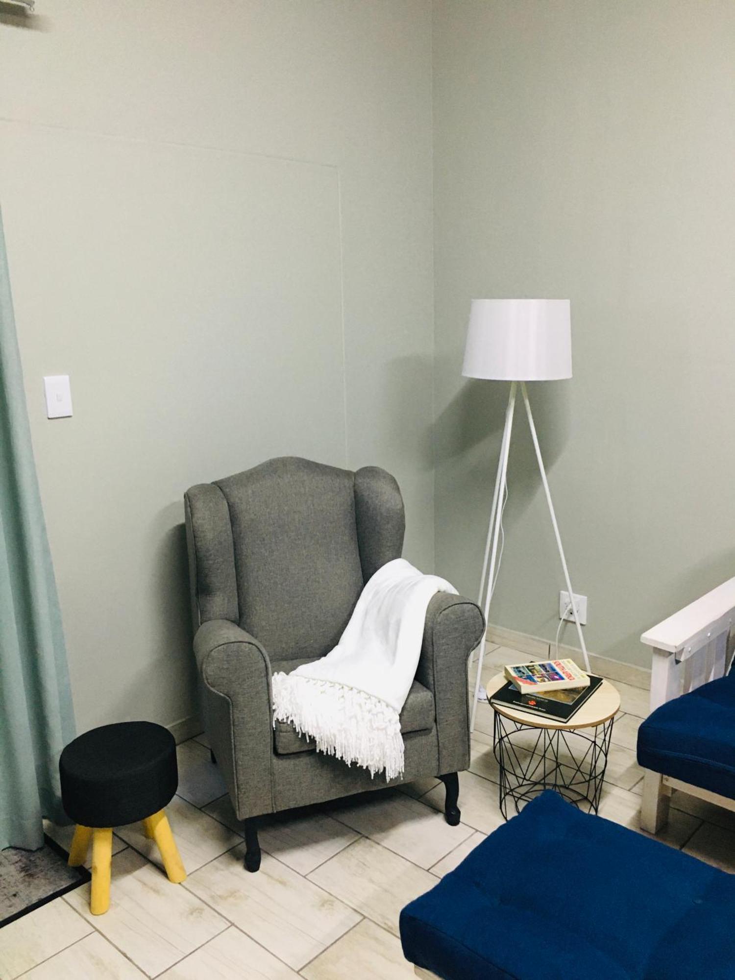 Happy Daze Apartment Swellendam Bagian luar foto
