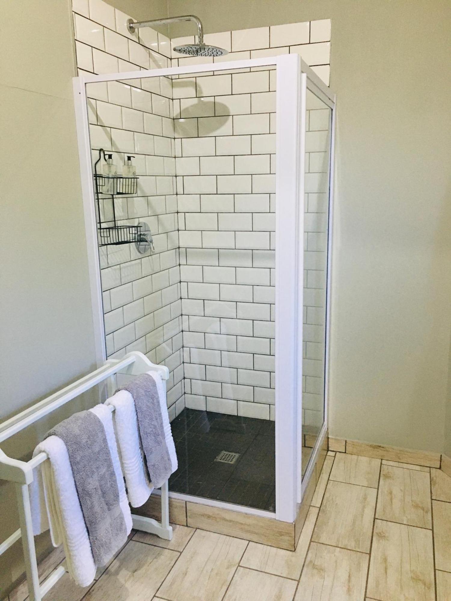 Happy Daze Apartment Swellendam Bagian luar foto