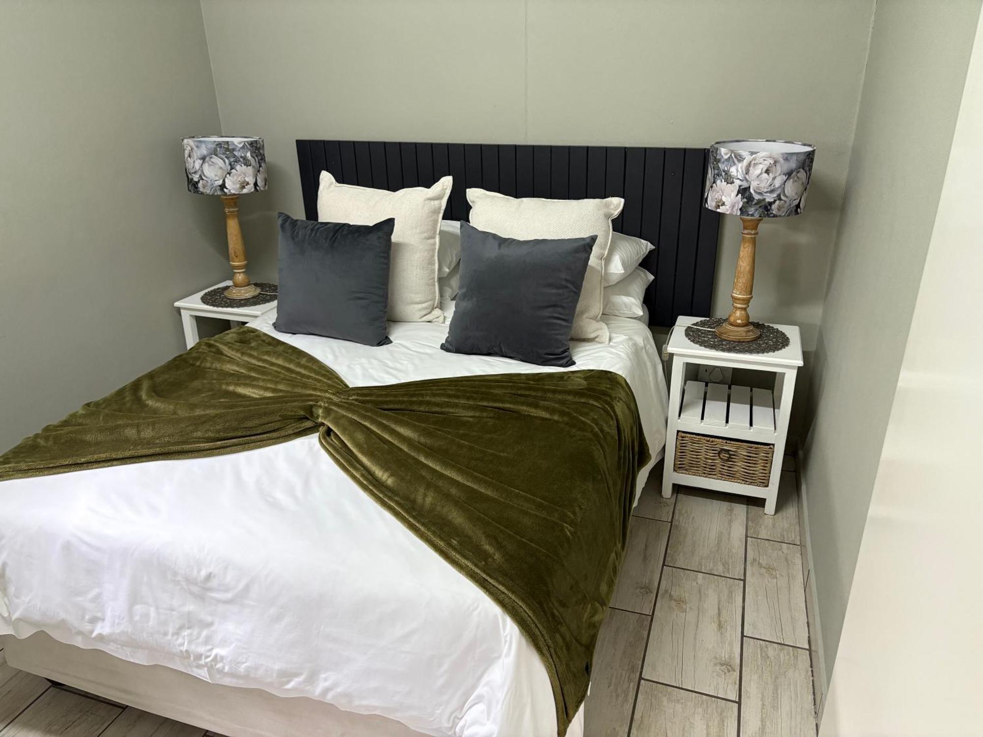 Happy Daze Apartment Swellendam Bagian luar foto